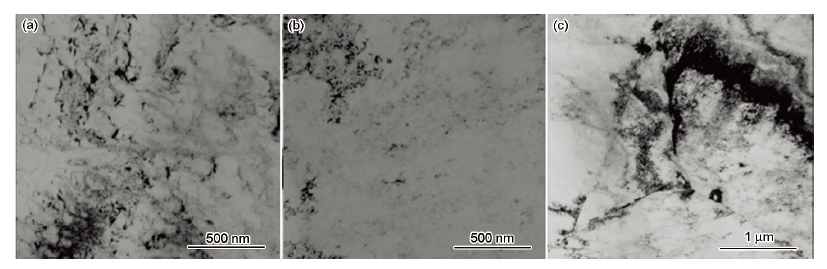940℃固溶处理后室温拉伸变形的TEM像